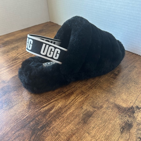 New Black Fluff yeah Slides size 6 - Picture 1 of 5